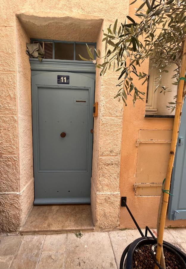 Saint-Tropez Centre - Grand Studio Avec Terrasse Exterior photo