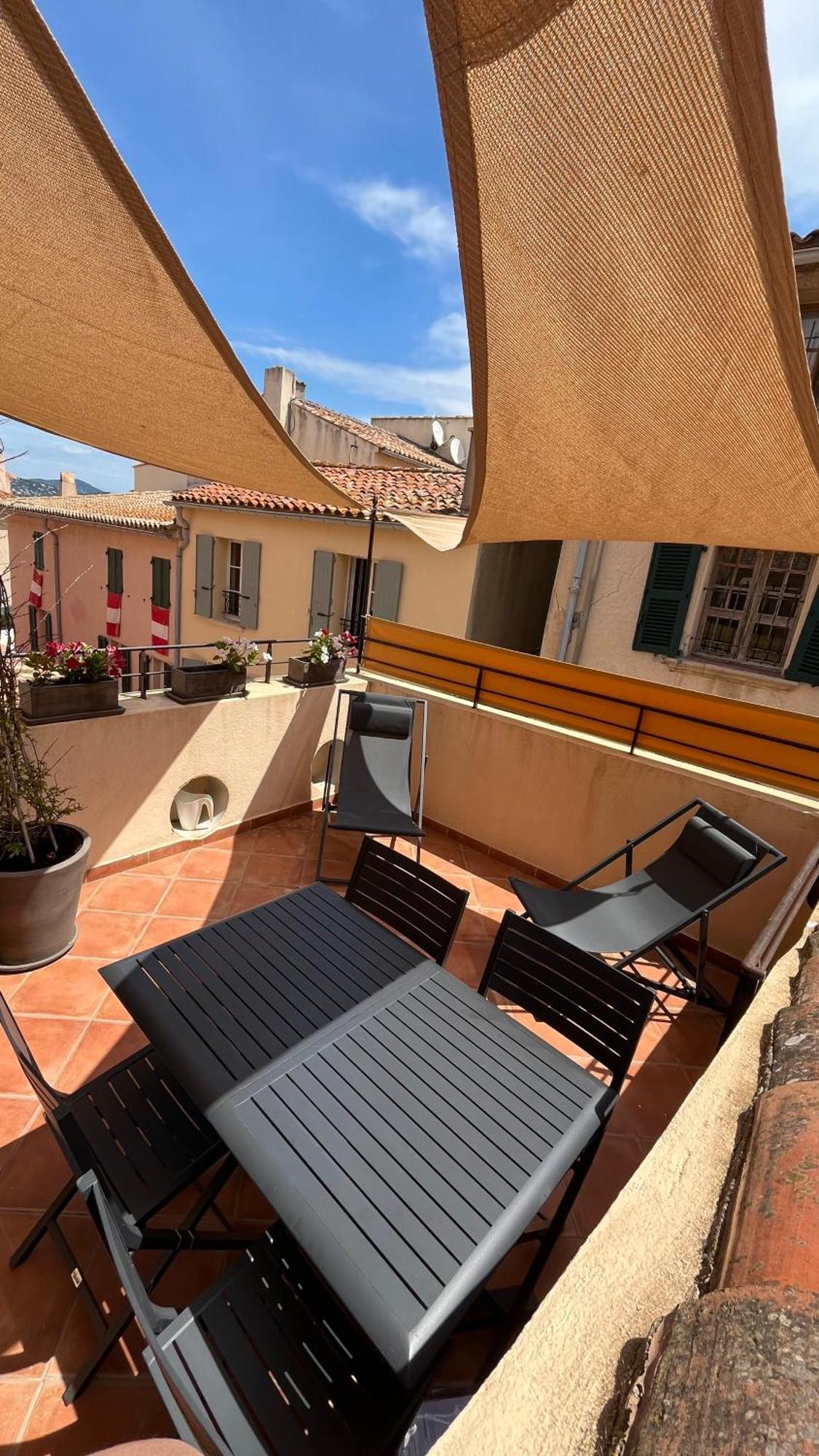 Saint-Tropez Centre - Grand Studio Avec Terrasse Exterior photo